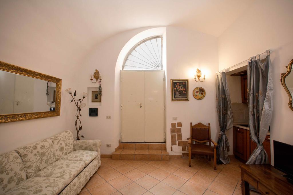 Quattro Cantoni R-Home Rome Room photo